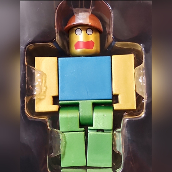 2021 Roblox Icons Gold Collectors Set 4 Figure Pack - Picture 6 of 10